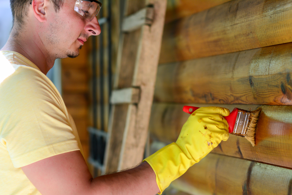 Traitement appliquer aux bois extérieurs contre les intempéries